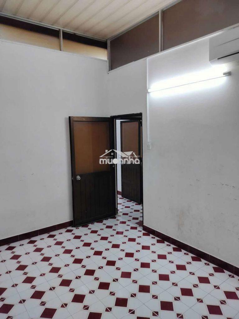 Cho thuê nguyên tầng 1 có wc riêng, máy lạnh, rộng rãi thoáng mát - Ảnh 2