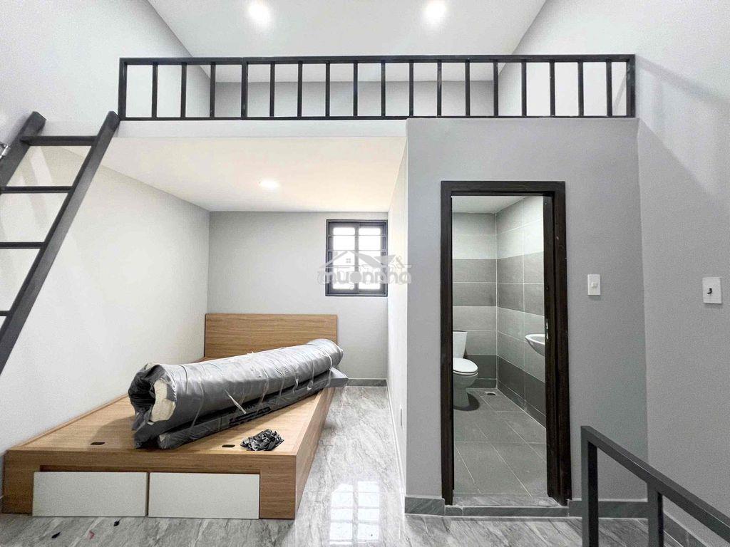 Siêu phẩm 1 trệt 1 lầu + gác lửng 2wc ngay gần hàng xanh - Ảnh 2