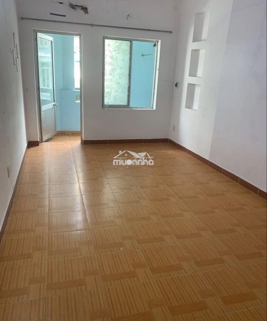 Chính chủ cho thuê phòng ban công đn, hẻm xe hơi hồ văn huê, pn. - Ảnh 2