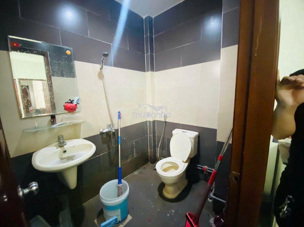 Phòng 5tr cửa sổ trời hẻm  196 tô hiến thành p15 quận 10. - Ảnh 4