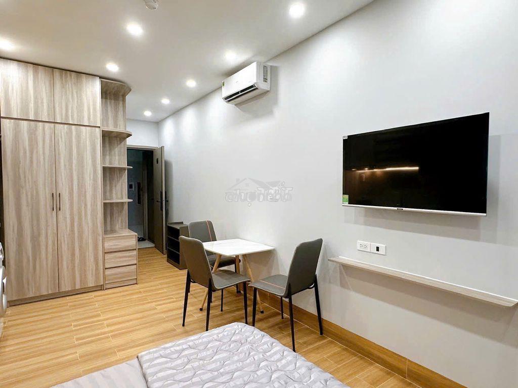 Cho thuê căn hộ quận 4, có ban công rộng - 2