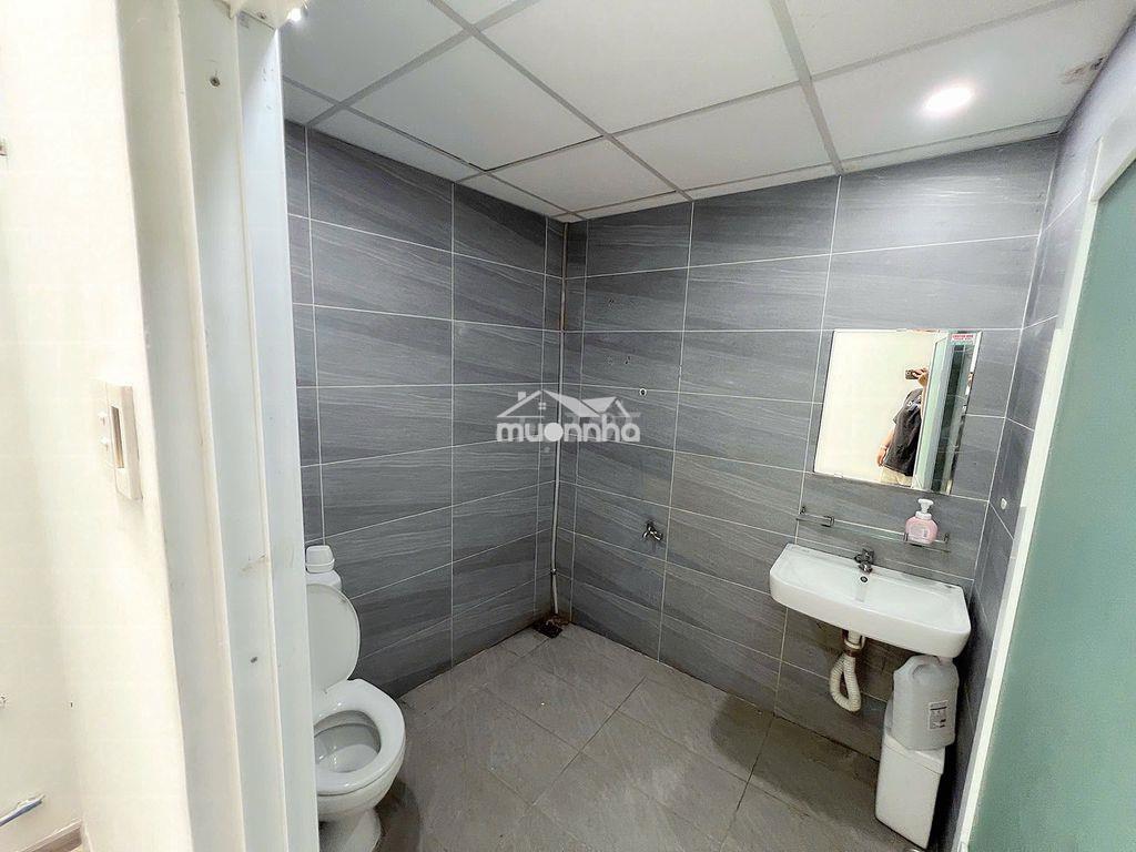 Cho thuê nhà đường thoài ngọc hầu  sát luỹ bán bích : 4 x 21 m đúc 1 l - 4