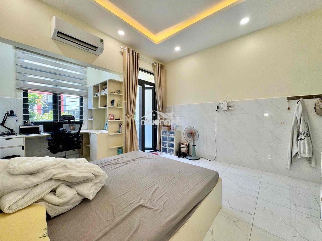 🏡 Phòng ban công mới xây ngay nhà máy bia lê văn khương - 3