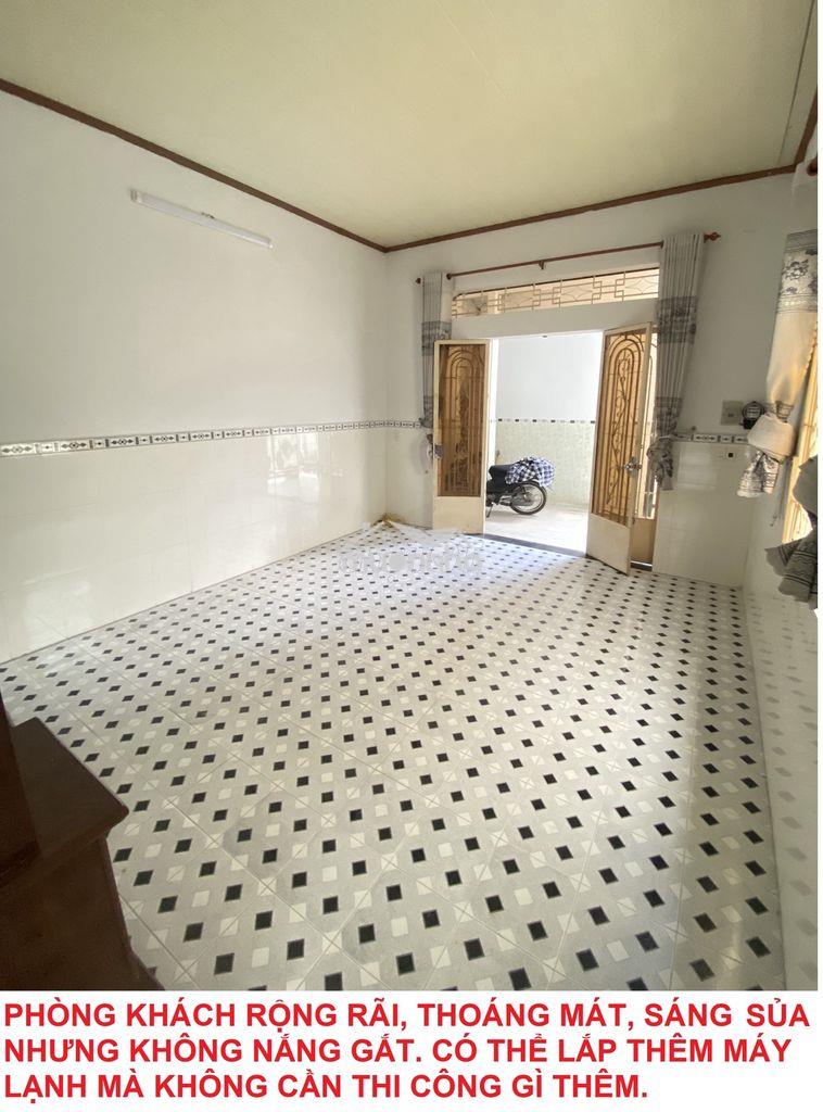 Nhà 100m2 sát đường lớn, kế công viên, 5 phòng, 3 phòng ngủ, 2 sân xe - 2
