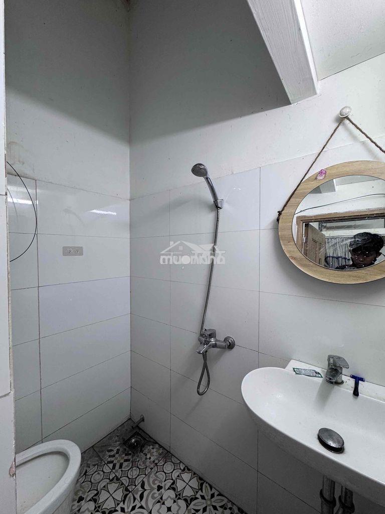 Phòng trọ sinh vien_ 6 giường 20m2 6ng2xe giờ tự do ngay ngã 7 ltt q10 - Ảnh 4