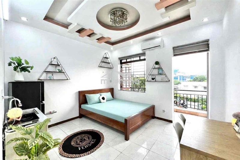 Giá thật ban công full nt gần đh sg , sư phạm