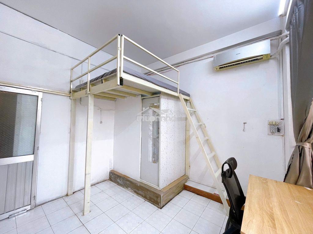 Phòng 4tr có ban công mới như hình tại bùi đình túy ở ngay gác rộng  - 3