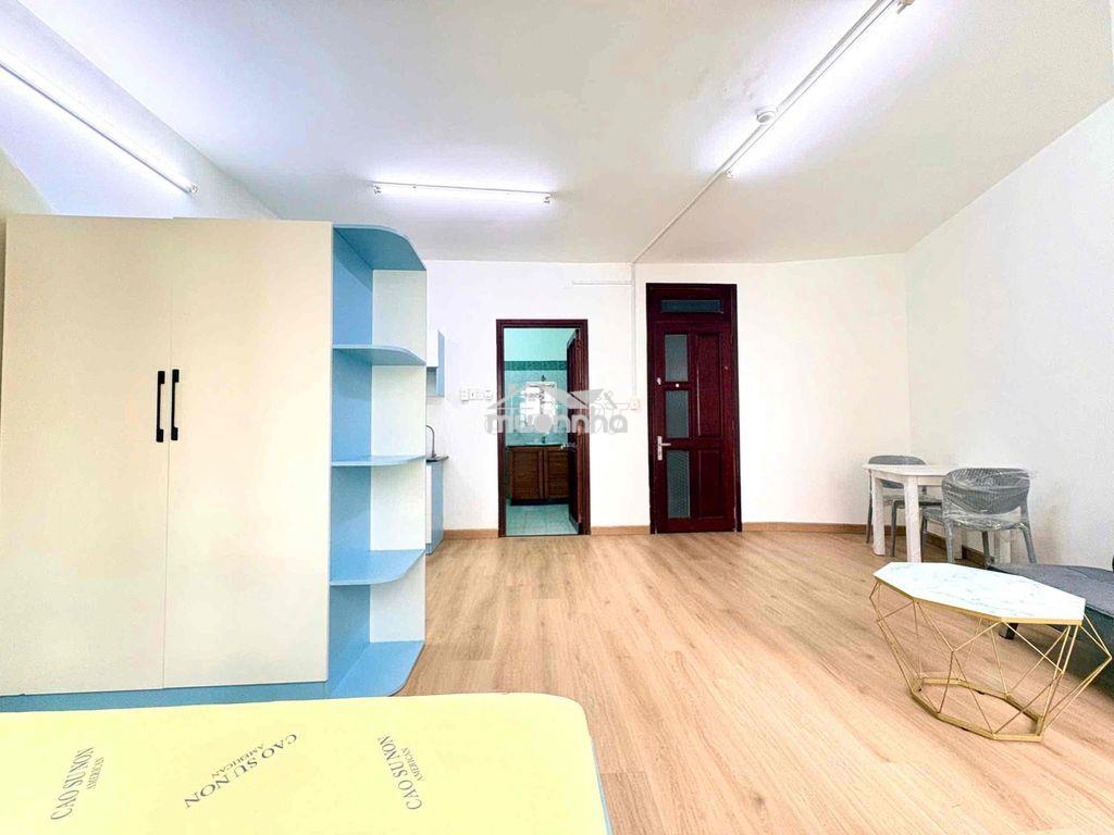 Studio ban công cửa sổ full nội thất thang máy ngay cv gia đinh - Ảnh 2