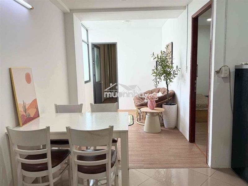 Cho thuê căn 2pn1wc cửa sổ thang máy full nt ở quận 1 gần đh sài gòn