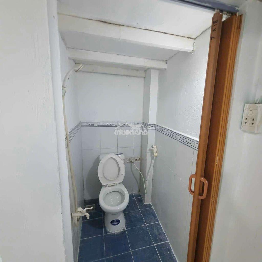 Phòng trọ rẻ thoáng mát giá binh dân gần chợ phạm văn bạch tân bình - 3