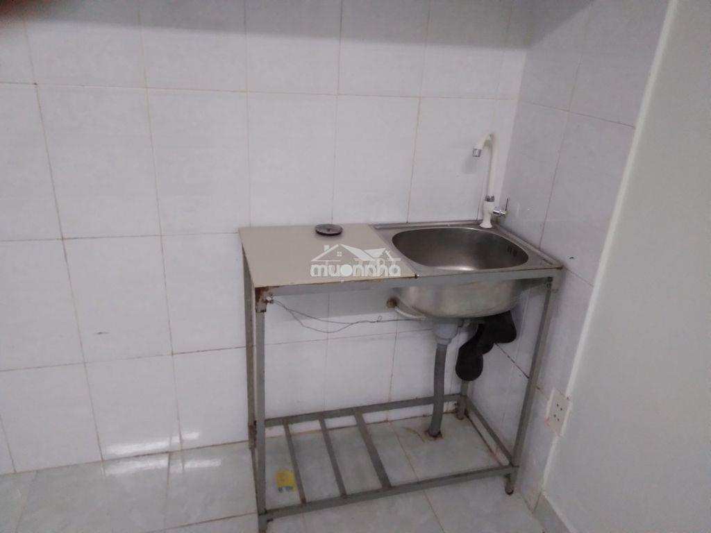 Chính chủ, phòng đẹp, thoáng mát, có cửa sổ lớn, 14m2 & gác rộng 6m2. - 2