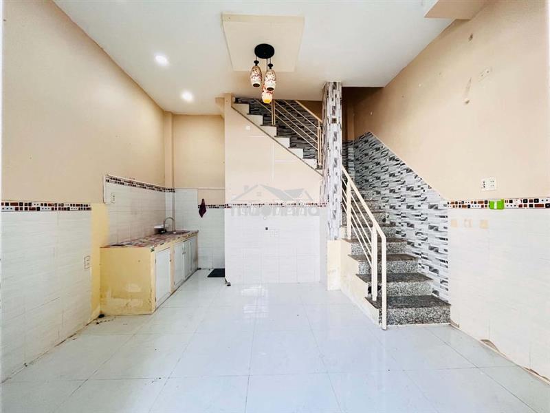 Bùi văn ba q7- 3 lầu đúc- 22m2 ngang 4,2- chỉ 3 tỷ nhỉnh