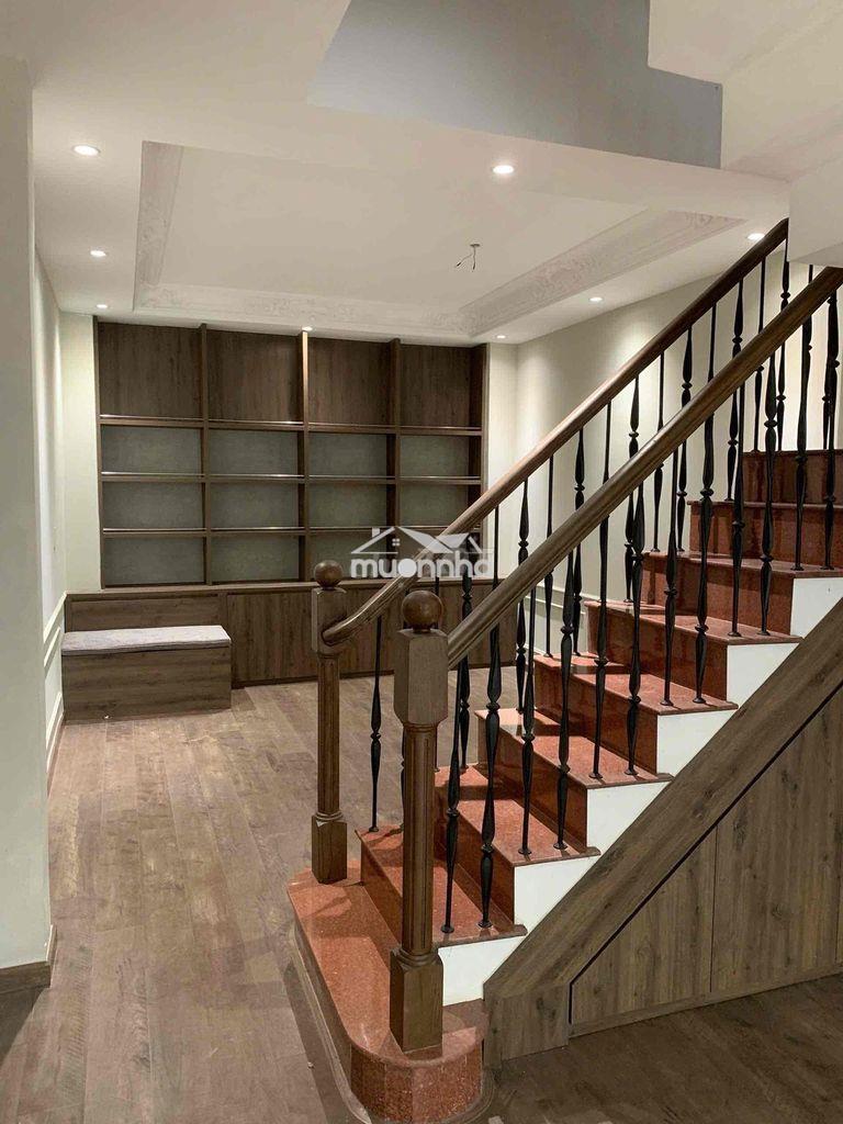 Cho thuê nhà đẹp hẻm xe hơi an ninh sư vạn hạnh, quận 10
