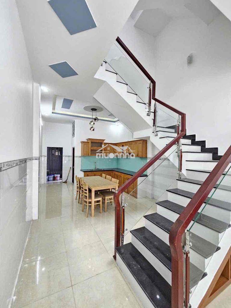 Nhà 2 lầu 1 trệt bình chuẩn,thuận an,bình dương.đường 7m vỉa hè - 2