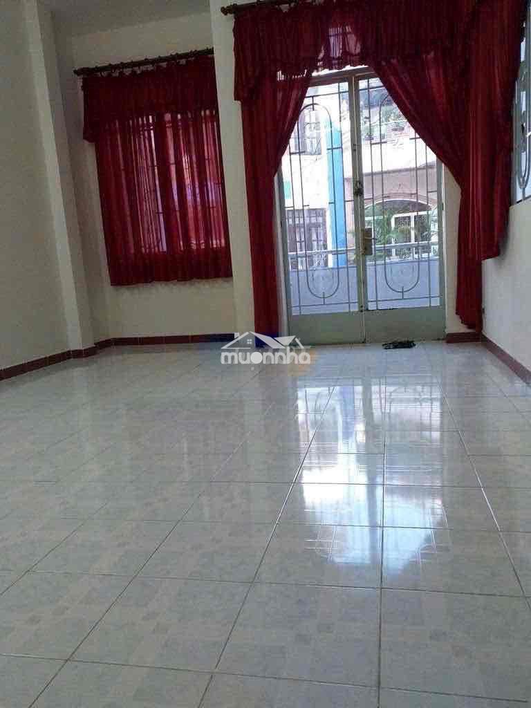 Cho thuê nhà sân bay 72m2 trệt 2 lầu 4pn giá tốt - 2