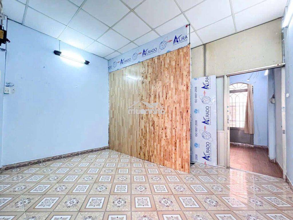 Nhà rộng đường xe tải ngay sân bay - 3