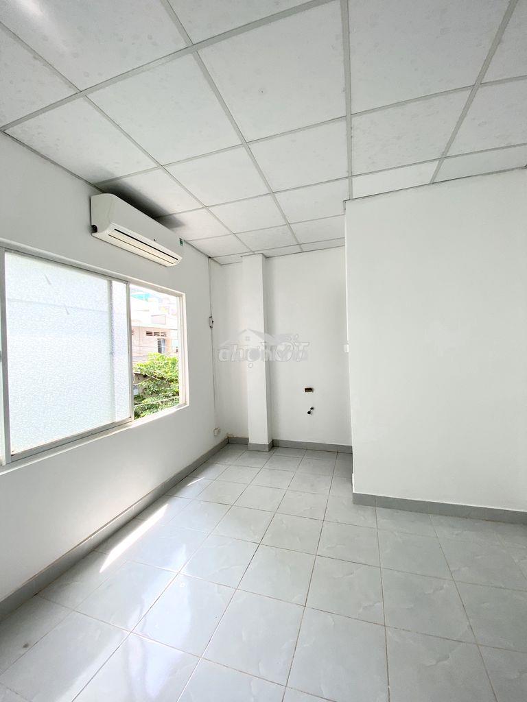 Phòng mới, thoáng mát, có nội thất. gần phan xích long - 2