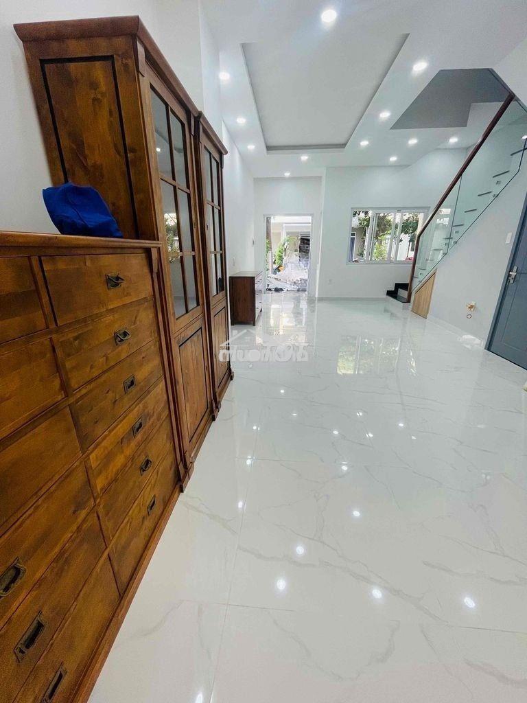 Cho thuê nhà riovista gần gia hòa, đỗ xuân hợp 5x15m 3 lầu 4pn, gara. - 2