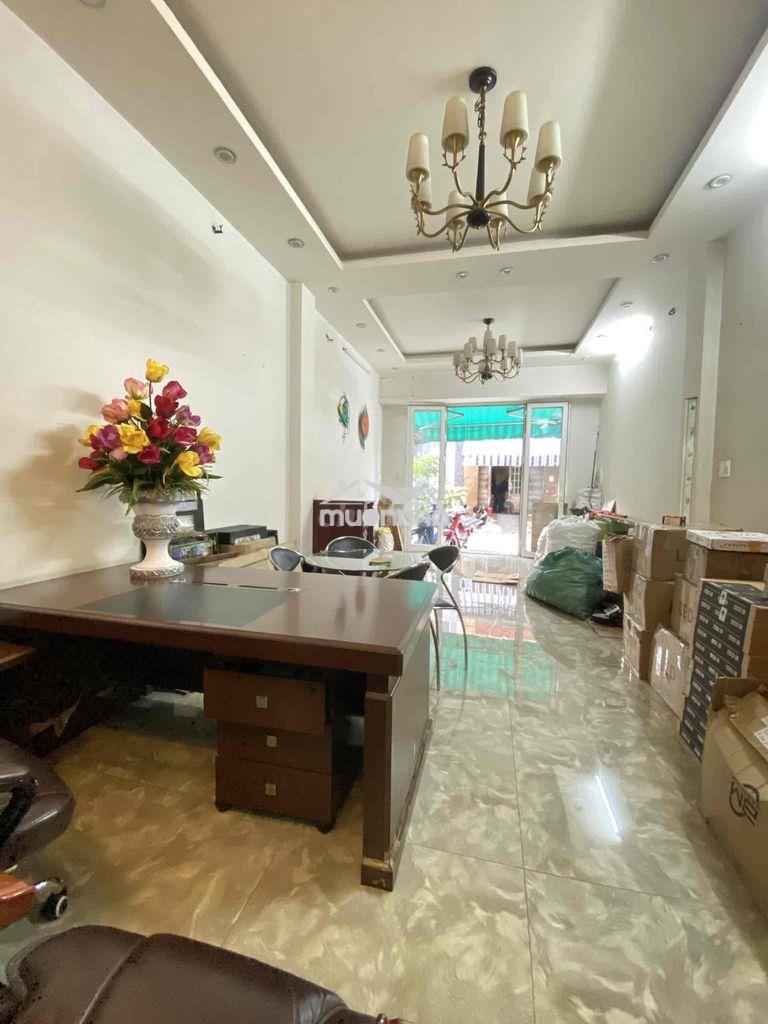 Cho thuê nhà lạc long quân p3q11-90m2-3 tầng-hẻm 8m sát mặt tiền-22tr