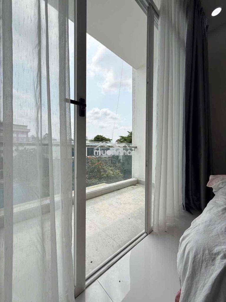 🏡 Cho thuê căn hộ ban công - đủ nội thất - giá tốt gần bitexco tháng 8 - 4