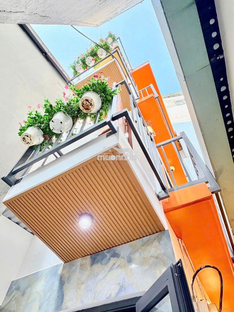 Chỉ 5 tỷ 150 sở hữu căn nhà 3 lầu ngay chợ bà chiểu, đường bạch đằng