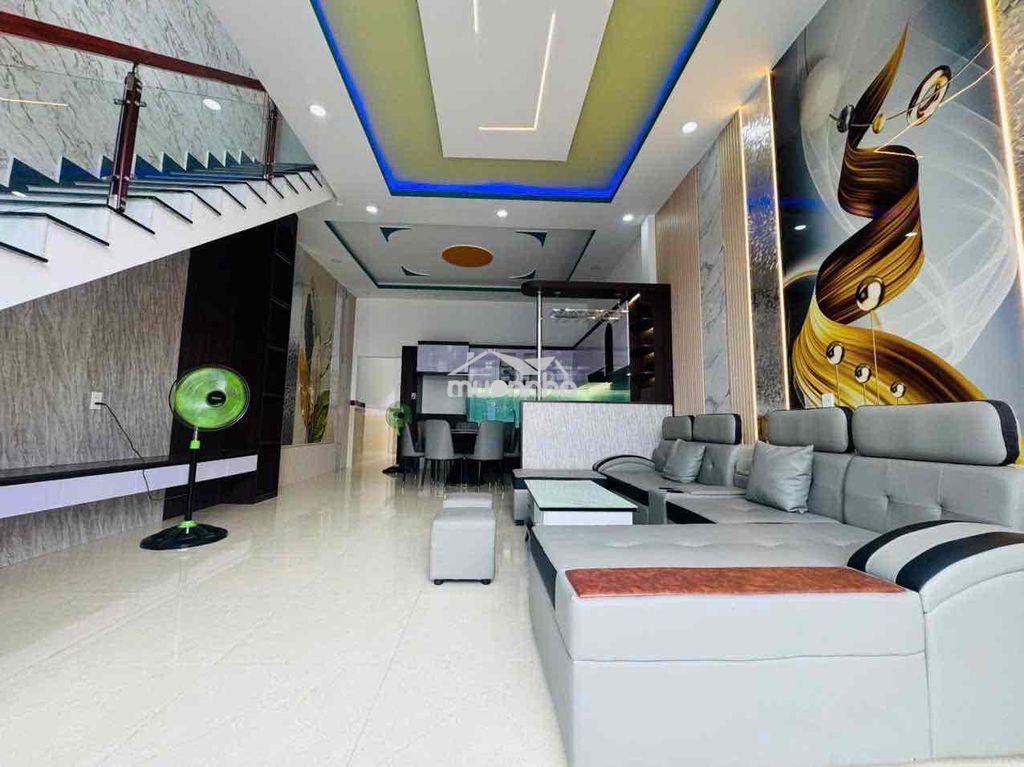 Nhà vị trí trung tâm ngã 3 mỹ hạnh cách vinhomes sg park 10p - 3