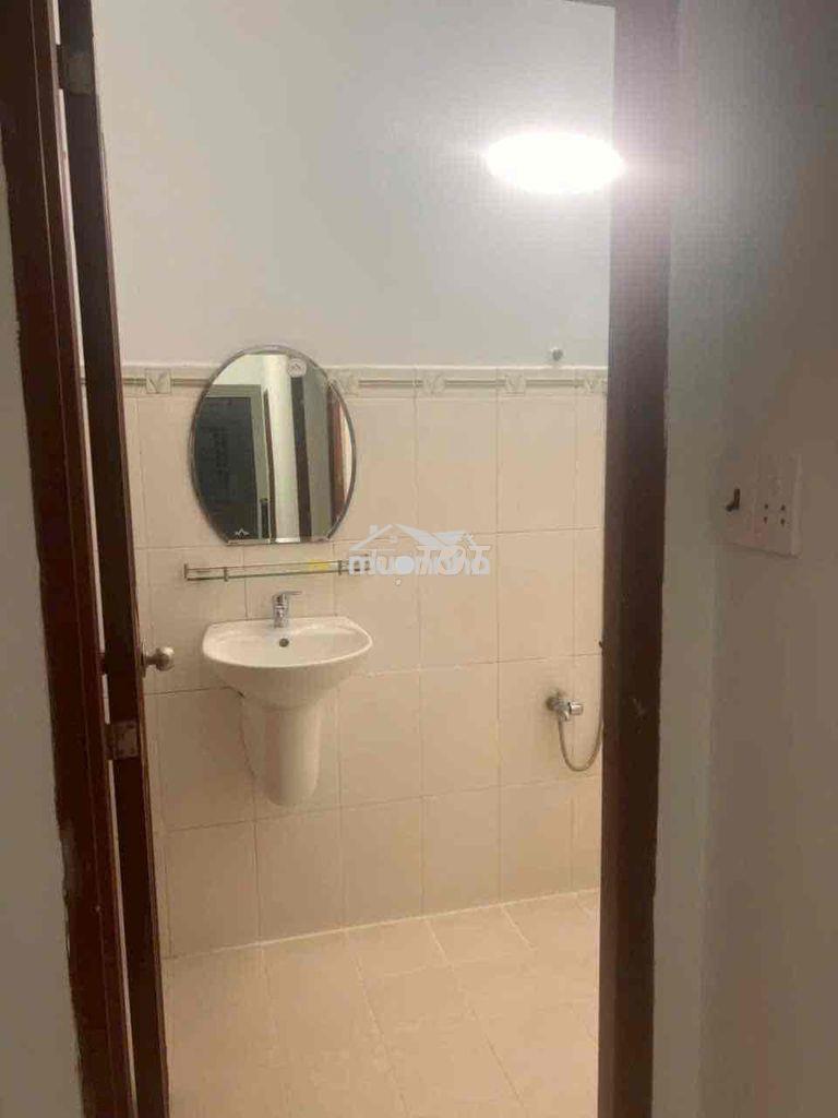 Nhà 2 tầng 4pn gần phạm văn đồng cho thuê lâu dài 12.5tr/1 tháng - 4