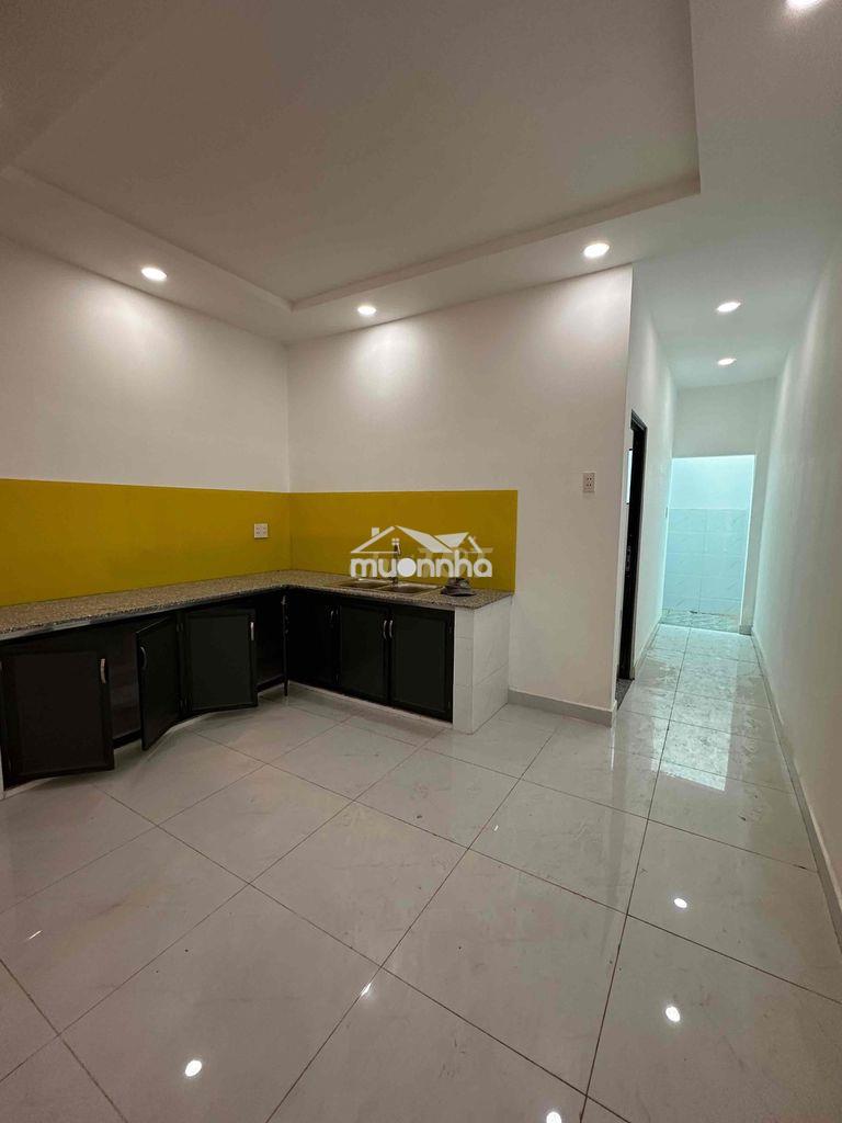 Nhà mới 4x16m - 1 lầu - 3 phòng giá 6tr - 2