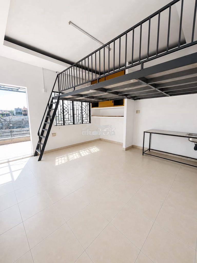 Cho thuê phòng có ban công ngay đường lê văn việt