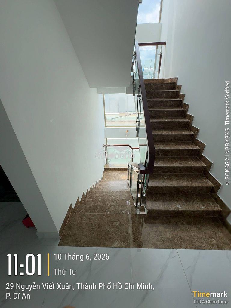 Cho thuê tòa nhà văn phòng 1 trệt - 2 tầng có thang máy tại dĩ an - 4
