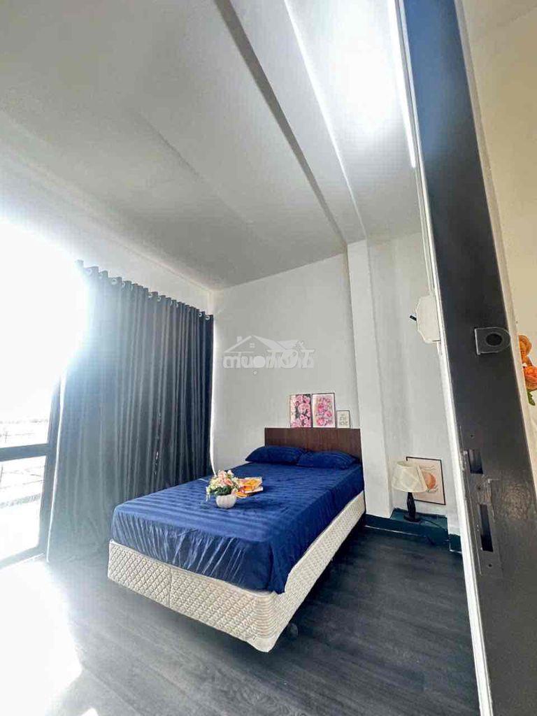 Nguyên căn ngay khu víp bờ rạch - 3pn - 4wc - kd - vp - cty - gia đình - 4