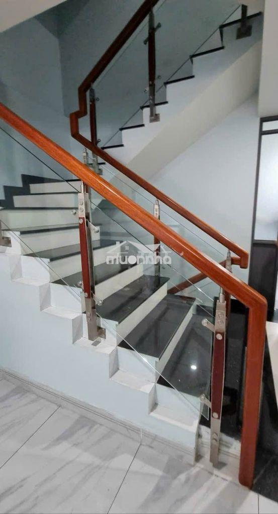 ​66m2 x 4tầng nhà mới, đẹp tiện ở ngay, hẻm xe hơi ra nguyễn gia trí. - 4
