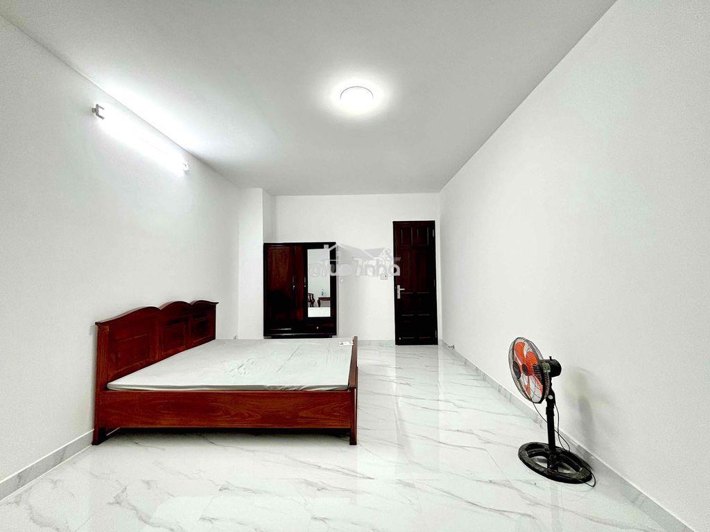 Chính chủ thuê phòng siêu rộng full nt có sân - kế bên lotte tdt rmit - Ảnh 3