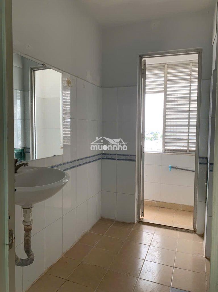 Bán gấp căn hộ bàu cát 2, tân bình, 50m2, 2pn, sổ hồng, lầu 3. - 3