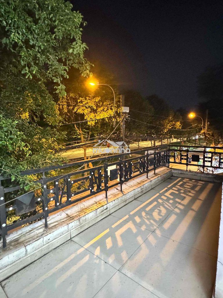 Phòng ban công ( 78m2 ) - máy lạnh - 1pn - 1wc - Ảnh 3
