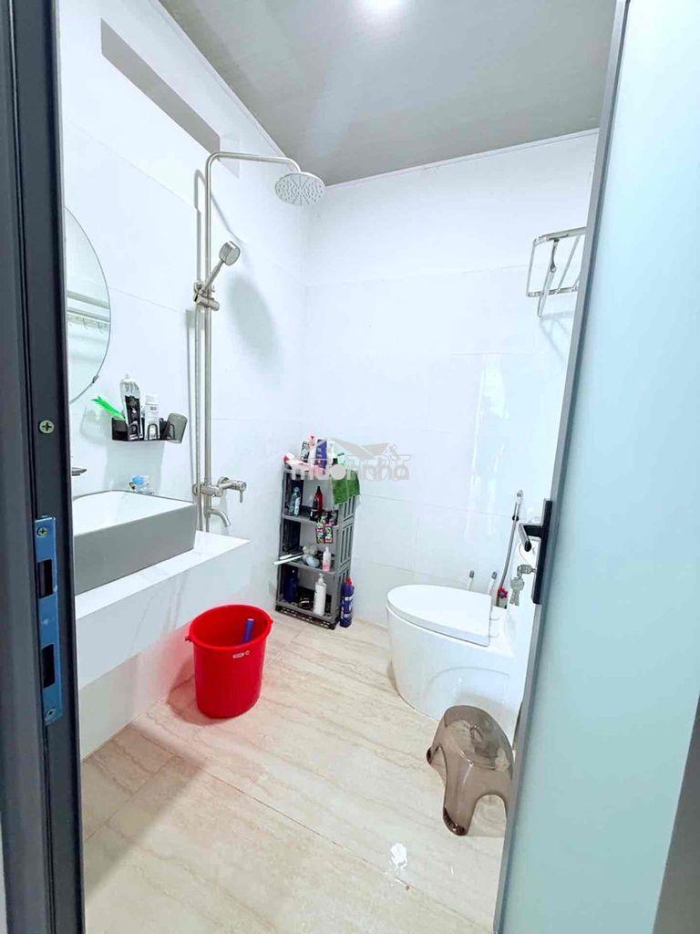 Nhà đẹp 4x19 - hẻm 4m trịnh đình trọng - 2 tầng - giáp q11 - 4