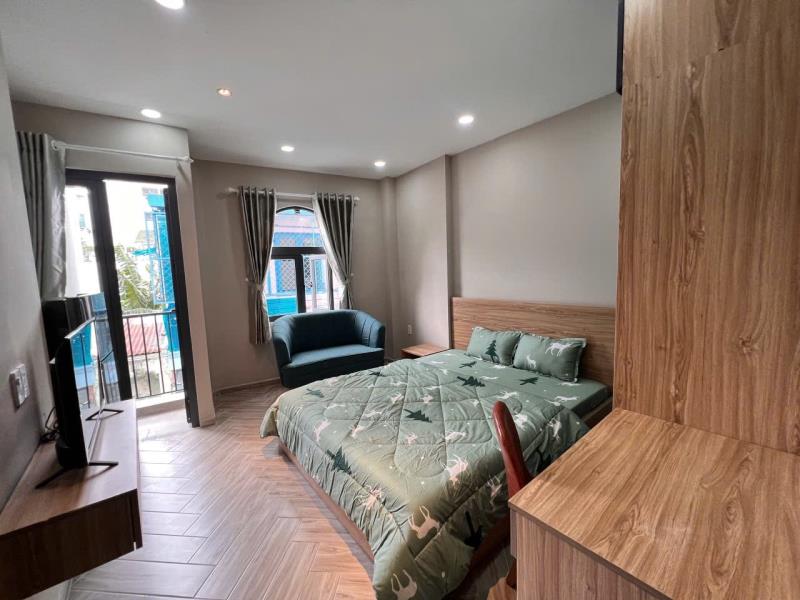 Ban công, cửa sổ thoáng, vị trí thuận tiện đi trung tâm