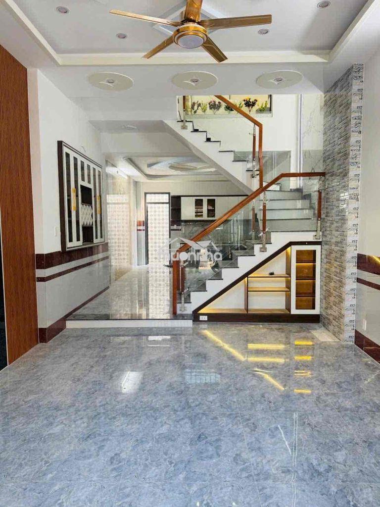 Nhà đẹp 4 tầng ngay trường đại học tài chính - 6.6 tỷ - 2
