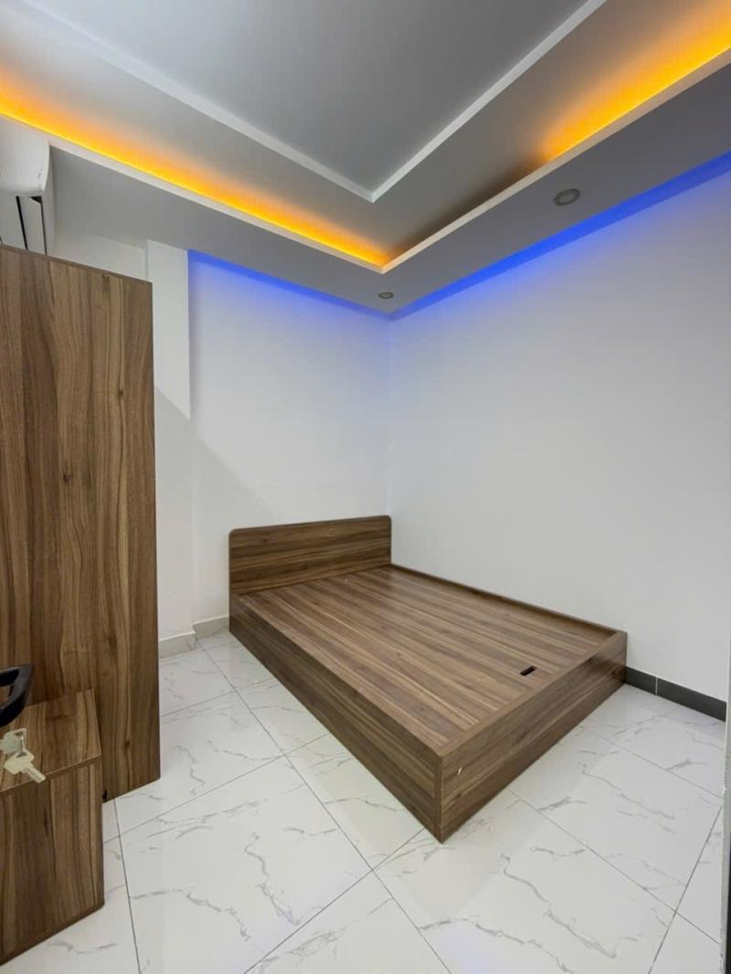 Cho thuê căn hộ 2pn 40m2 có máy giặt riêng ngay ngã tư hàng xanh - trường đại học hutech - ngoại thương - uth - 3
