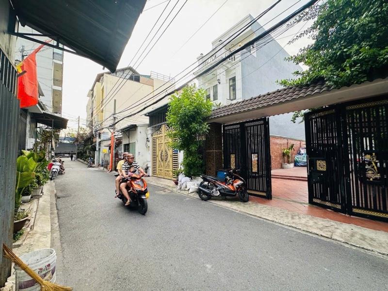 Bán nhà biệt thự lê thị riêng, 9 x 38 trệt lầu, đường xe tải sát mặt tiền, kế gò vấp