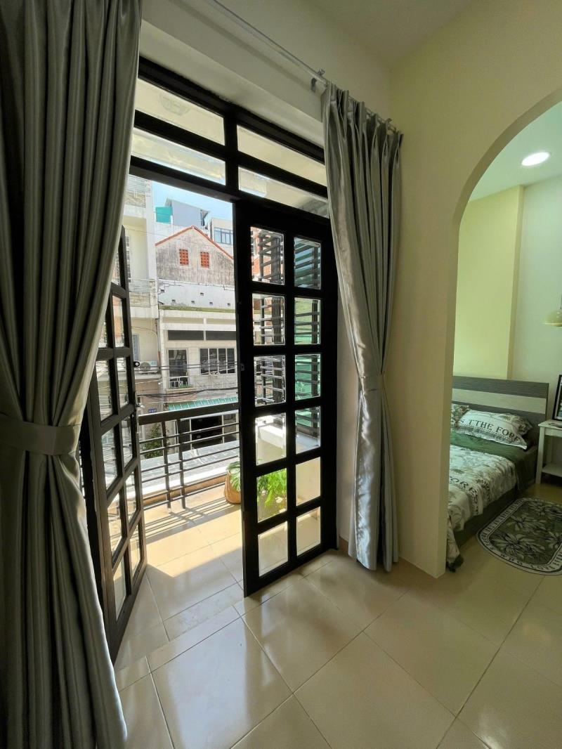 Căn hộ cho thuê có ban công tại 47/42 bùi đình túy, bình thạnh, gần hutech, văn lang, hồng bàng, uef, chợ bà chiểu. - 2