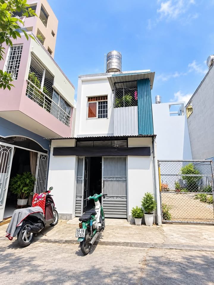 Mặt tiền tân phú giá bình chánh 76m² 2 tầng 8 phòng ngủ  chỉ 4.x tỷ