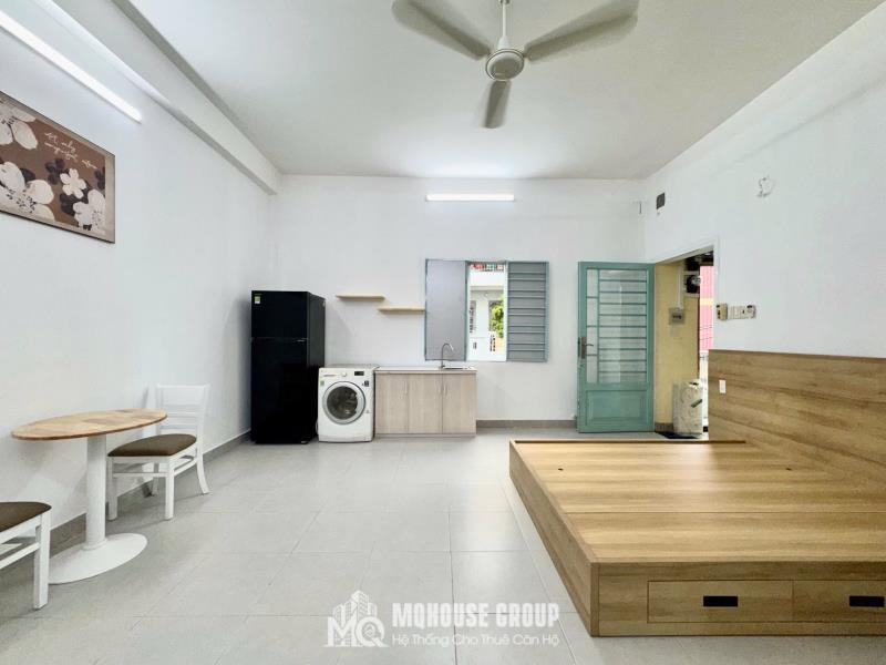 Căn hộ dịch vụ- full nội thất- có ban công- tách bếp - Ảnh 2