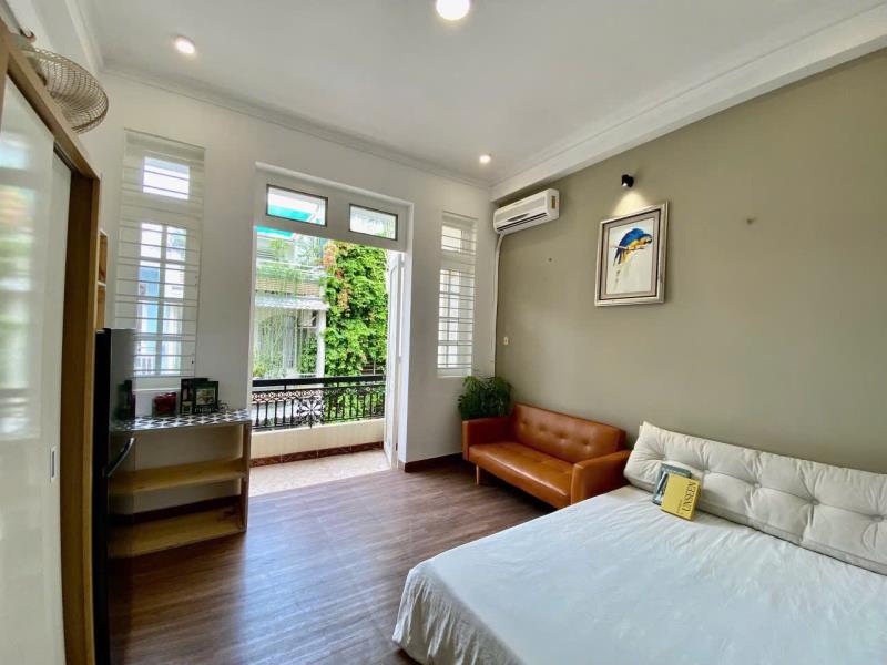 Cho thuê căn hộ quận phú nhuận có ban công rộng full nội thất đẹp - gần đh fpt, kinh tế, đại học mở
