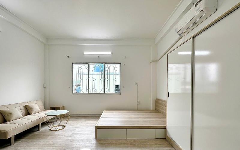 Studio cửa sổ to kết hợp bancol | mới xây - full nội thất - máy giặt riêng | gần sát etown | giá 5tr5 - Ảnh 2