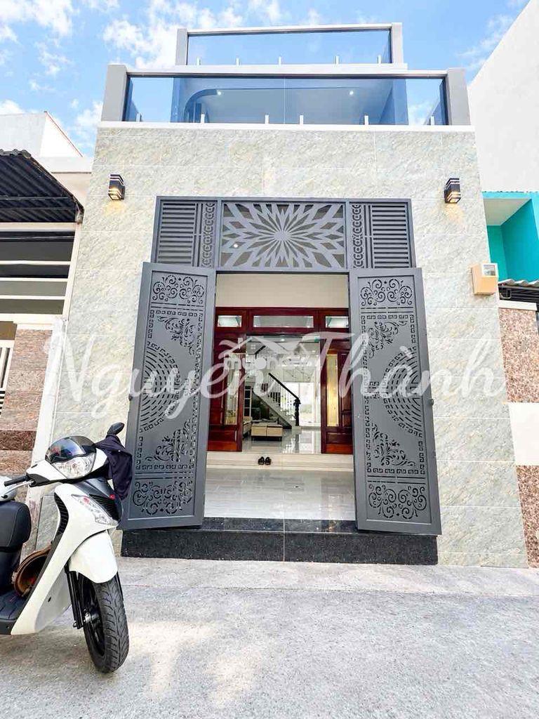 Nhà phố 3 tầng - hẻm 3,5m - huỳnh tấn phát- thị trấn nhà bè.
