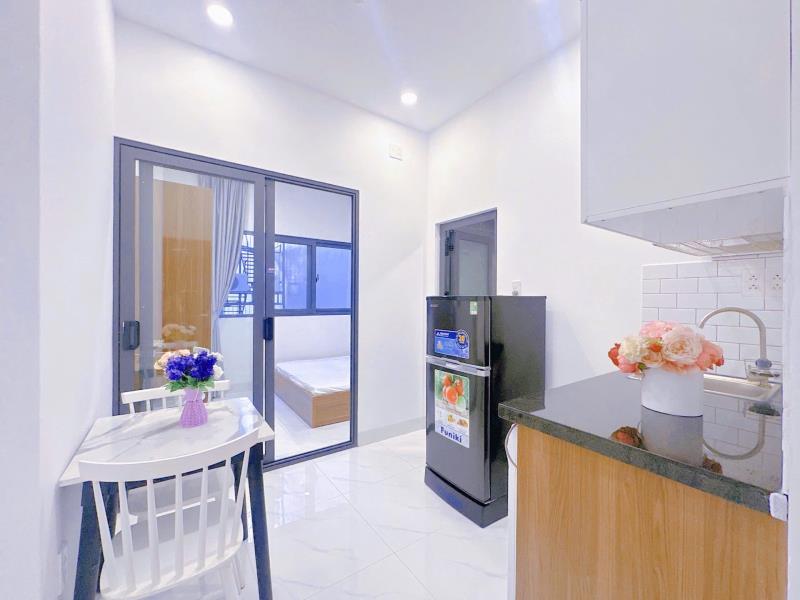 Căn hộ 1 phòng ngủ 35m2 full nội thất tách bếp máy giặt riêng ngay đường bình lợi gần đại học văn lang cơ sở 3 nhà xe thang máy bảo vệ an ninh hẻm ô tô 