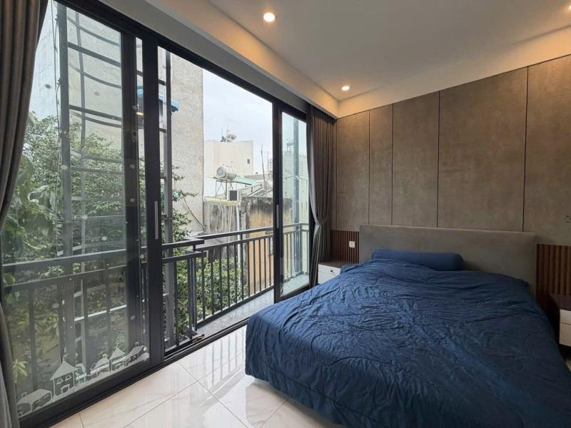 Cho thuê căn hộ 1 phòng ngủ ban công lớn ngay lê quang định tiện đi phan đăng lưu, nơ trang long, q1, q3, phú nhuận