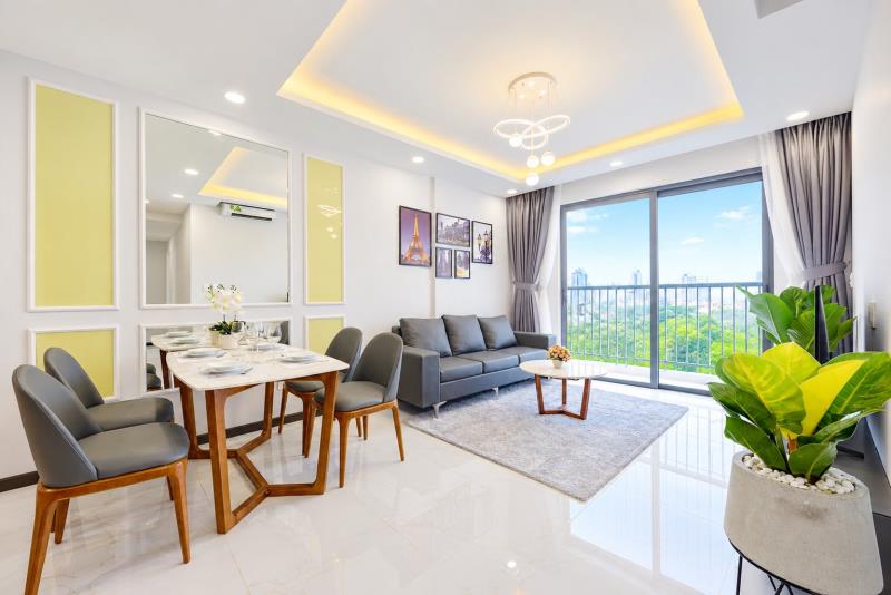 Cho thuê gấp căn hộ hùng vương plaza (có suất ô tô), dt: 130m² (3pn - 3wc), nội thất cao cấp - Ảnh 2