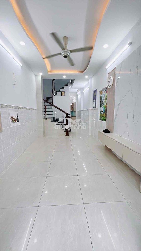Bán nhà mới đẹp diện tích rộng- 4pn + 4wc - 2
